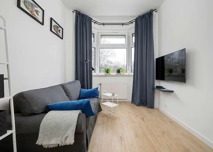 아파트 Comfortable For 4 Guests, Pet Friendly By Renters *