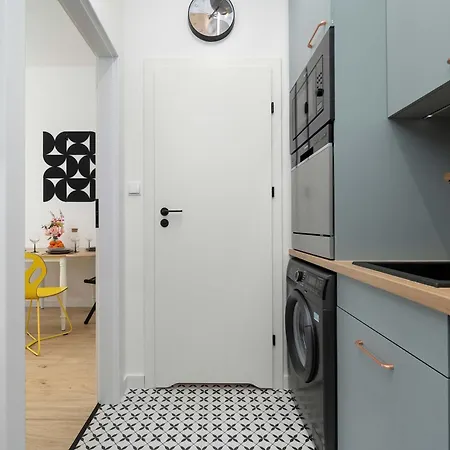 Comfortable For 4 Guests, Pet Friendly By Renters Apartament