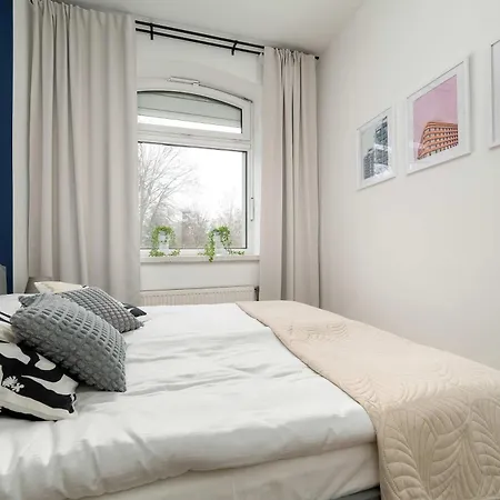 Comfortable For 4 Guests, Pet Friendly By Renters * Wrocław