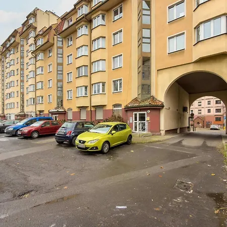 Apartament Comfortable For 4 Guests, Pet Friendly By Renters *