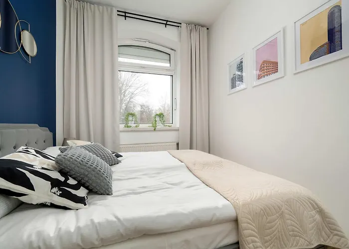 Comfortable For 4 Guests, Pet Friendly By Renters * Wrocław