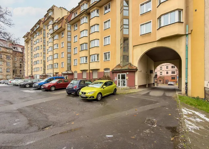 Apartament Comfortable For 4 Guests, Pet Friendly By Renters *